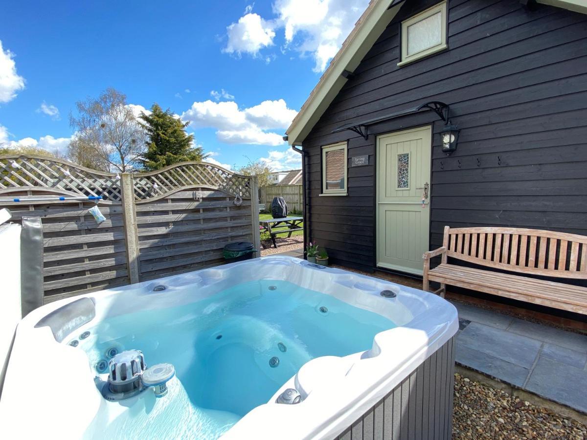 Saving Grace With Private Hot Tub Bawdeswell Exterior foto