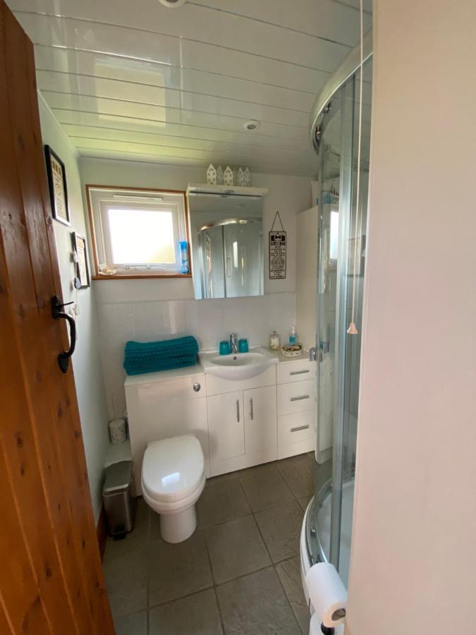 Saving Grace With Private Hot Tub Bawdeswell Exterior foto