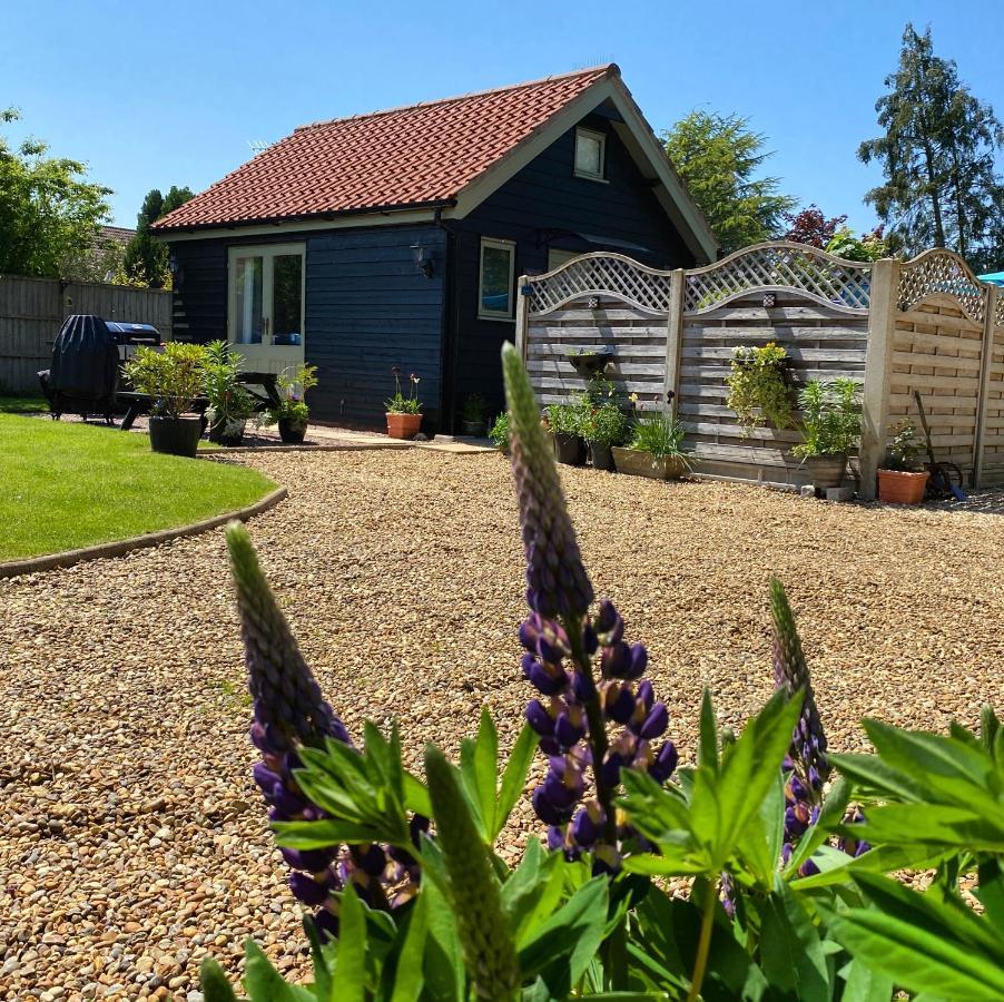 Saving Grace With Private Hot Tub Bawdeswell Exterior foto