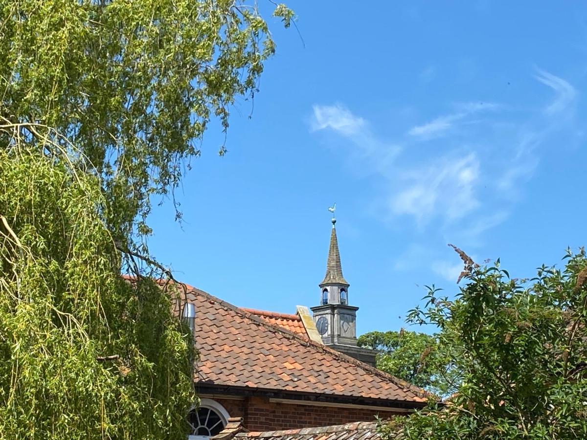 Saving Grace With Private Hot Tub Bawdeswell Exterior foto