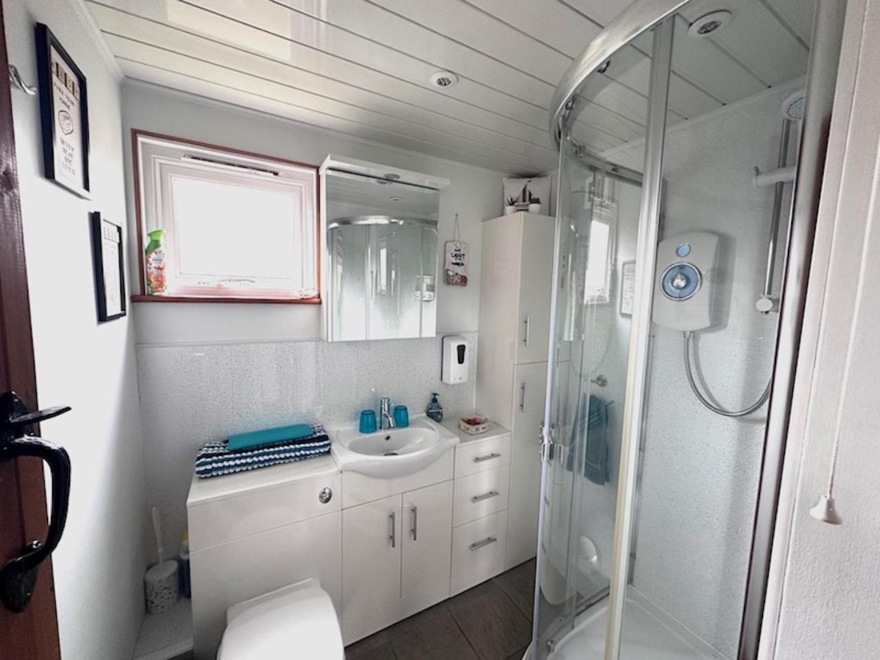 Saving Grace With Private Hot Tub Bawdeswell Exterior foto